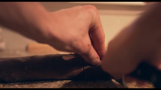 Baking Sweet Rolls (Ursa Mini 4K) смотреть онлайн