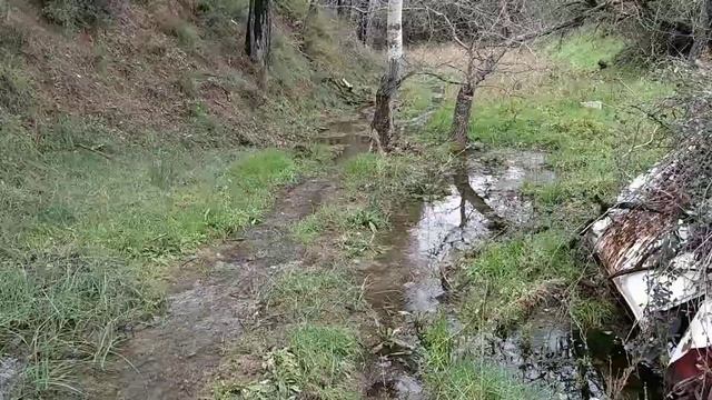Peugeot 104 in a ditch смотреть онлайн