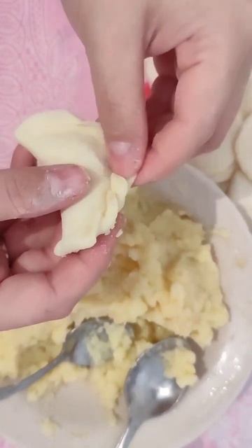 Красивая лепка вареников #врек #shorts