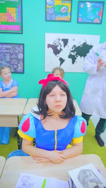 Disney Princess School! #funny #memes #disney смотреть онлайн