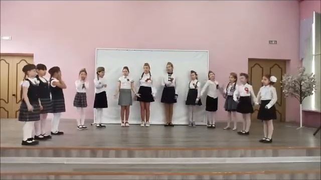 Концертная программа «Праздничный салют» смотреть онлайн