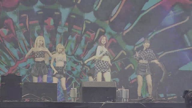 [4K] Le Sserafim Coachella 2024 Weekend 1 - Smart (Fancam) смотреть онлайн