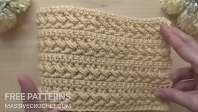 VERY EASY Crochet Pattern for Beginners! ⚡️ 💛 Crochet Stitch for Baby Blanket, Bag & Scarf смотреть онлайн