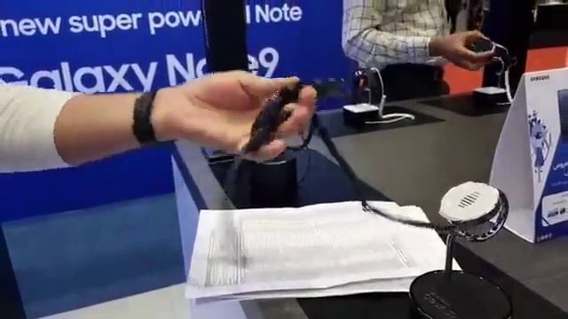 Gitex Shopper 2018: Smart wearables become popular смотреть онлайн