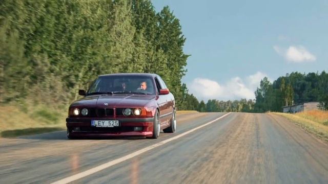 BMW E34 in the Forest смотреть онлайн