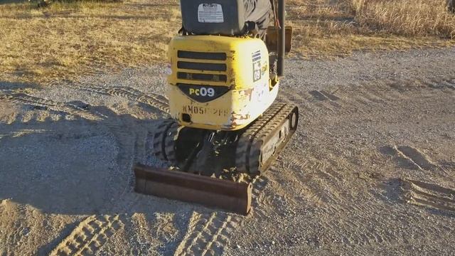 Komatsu PC09 11-8-17