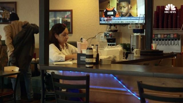 Search For The Perfect Burrito: Colorado’s Spicy, Smothered Goodness | NBC Latino | NBC News смотреть онлайн