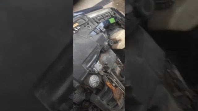 BMW E36 M52 B20 320i Full Tune-up maintenence part I смотреть онлайн