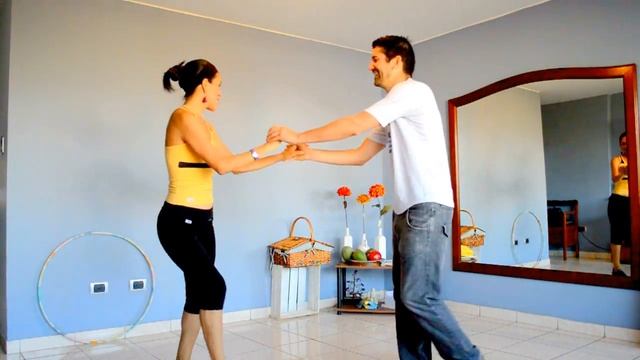 Salsa lessons with Jordi from Spain | PaoDance смотреть онлайн