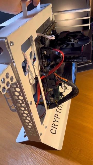 Корпус открытый, игровой компьютерный стенд mAtx Cryptone-Y (белый). смотреть онлайн