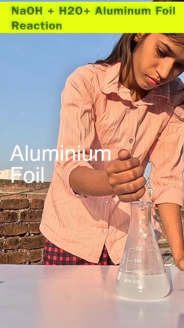 Caustic soda Vs Aluminium Foil Reaction 🤯🙀 #phyakash #phy #science смотреть онлайн