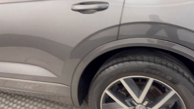 2018 Volkswagen Touareg R Line Video Walkaround смотреть онлайн
