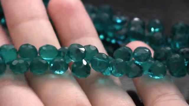 Peacock Blue Green Quartz Faceted Onion Briolettes смотреть онлайн