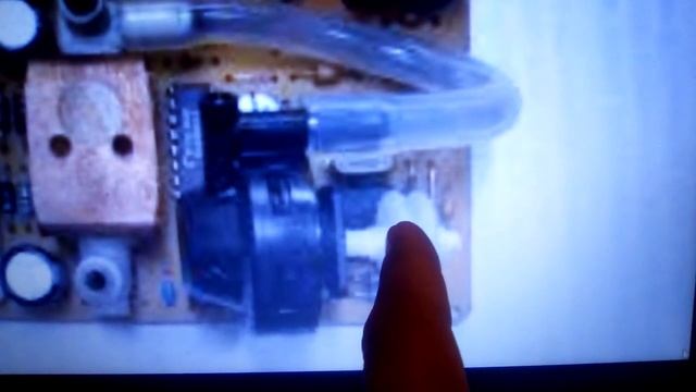 Bomba de vácuo Mercedes classe a solução de um defeito simples ! смотреть онлайн