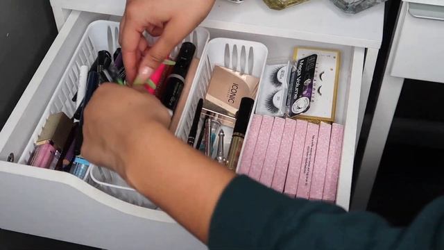 VANITY TOUR + MAKEUP COLLECTION 2020 :) смотреть онлайн