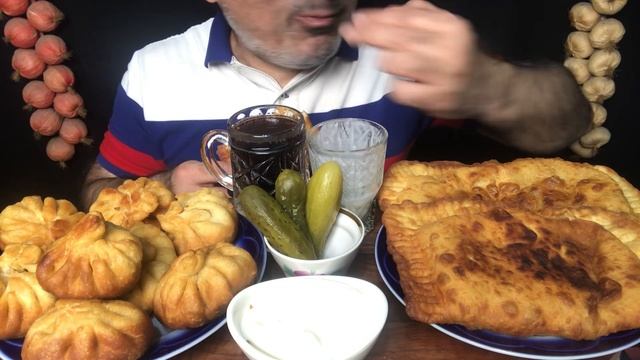 Fried Dumplings 🥟 & Chicken Pies 🥧 | Street Food in Baku / Azerbaijan 🇦🇿 | ASMR | MUKBANG смотреть онлайн