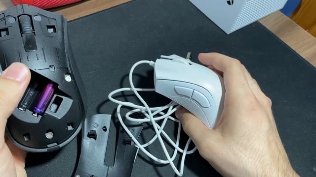 Deathadder Essential VS. Deathadder V2 X Hyperspeed - Which One Should You Pick?