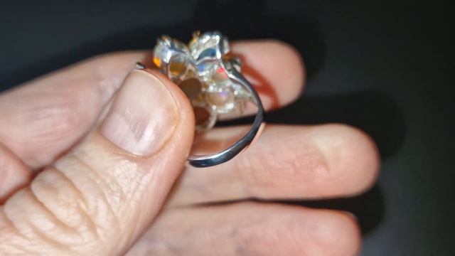 Серебряное кольцо с огненными опалами смотреть онлайн