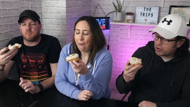 Tim Hortons Cadbury Mini Egg Dream Doughnut | Are they Worth The Trip смотреть онлайн