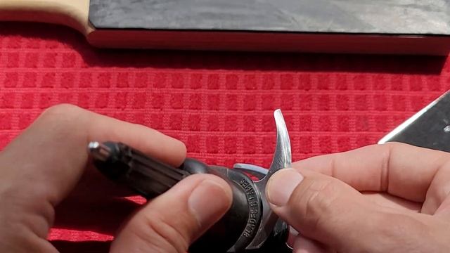 HOW TO SHARPEN NINJA BLENDER BLADES смотреть онлайн