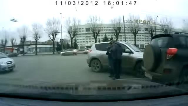 New Amazing  Auto Pilot Car Crashed in to RAV4 2013 mp4