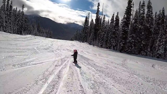 Esme Snowboarding Manning Park - 3 years old смотреть онлайн
