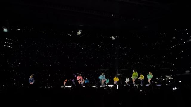 Taylor Swift -Karma (LIVE Madrid 2024 Estadio Santiago Bernabeu) смотреть онлайн
