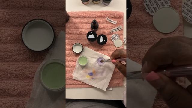 Swatching ValentinoBeautyPure Collection Macaroon Acrylic Powders смотреть онлайн