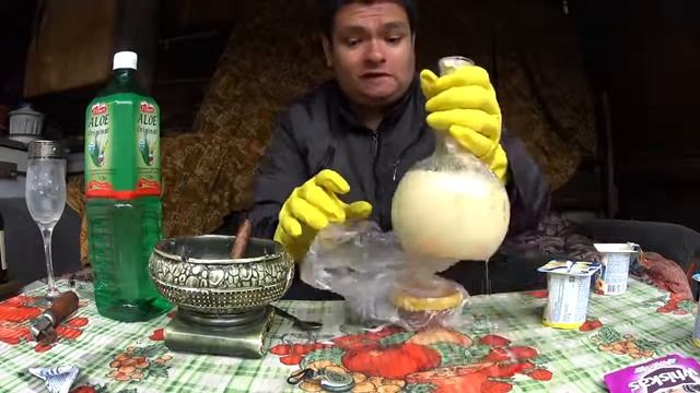 Володя Медведь моя мать уборщица