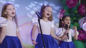 Детская песня ДЛЯ МЕНЯ НЕТ ТЕБЯ ДОРОЖЕ