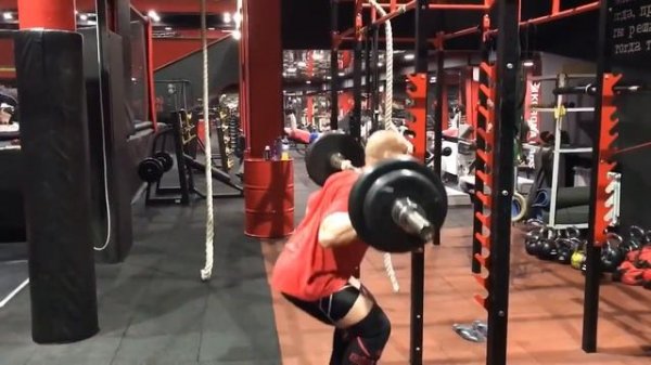 Тренировка в Power Club на тренажерах DHZ Fitness