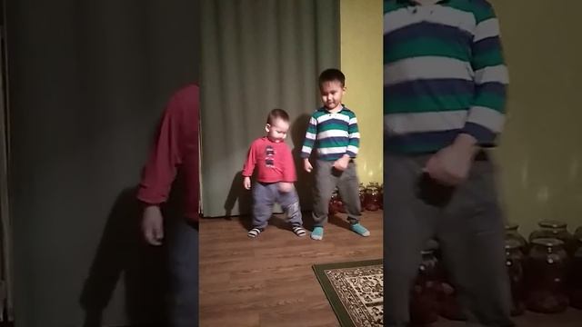 Танец детей.зын зын смотреть онлайн