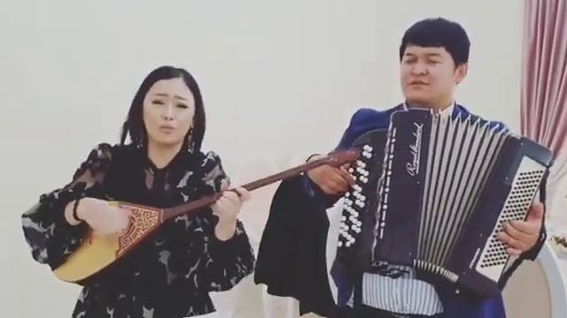 Наркенже Серікбаева — Өзің болдың Арманым әні.(Көріп сені өзгердім, Қайдан жаным кез келдің...) смотреть онлайн