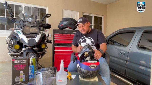 COMO USAR LOS PRODUCTOS MUC-OFF - LIMPIEZA DE CASCO смотреть онлайн
