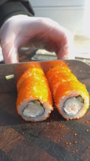 Как вам роллы?