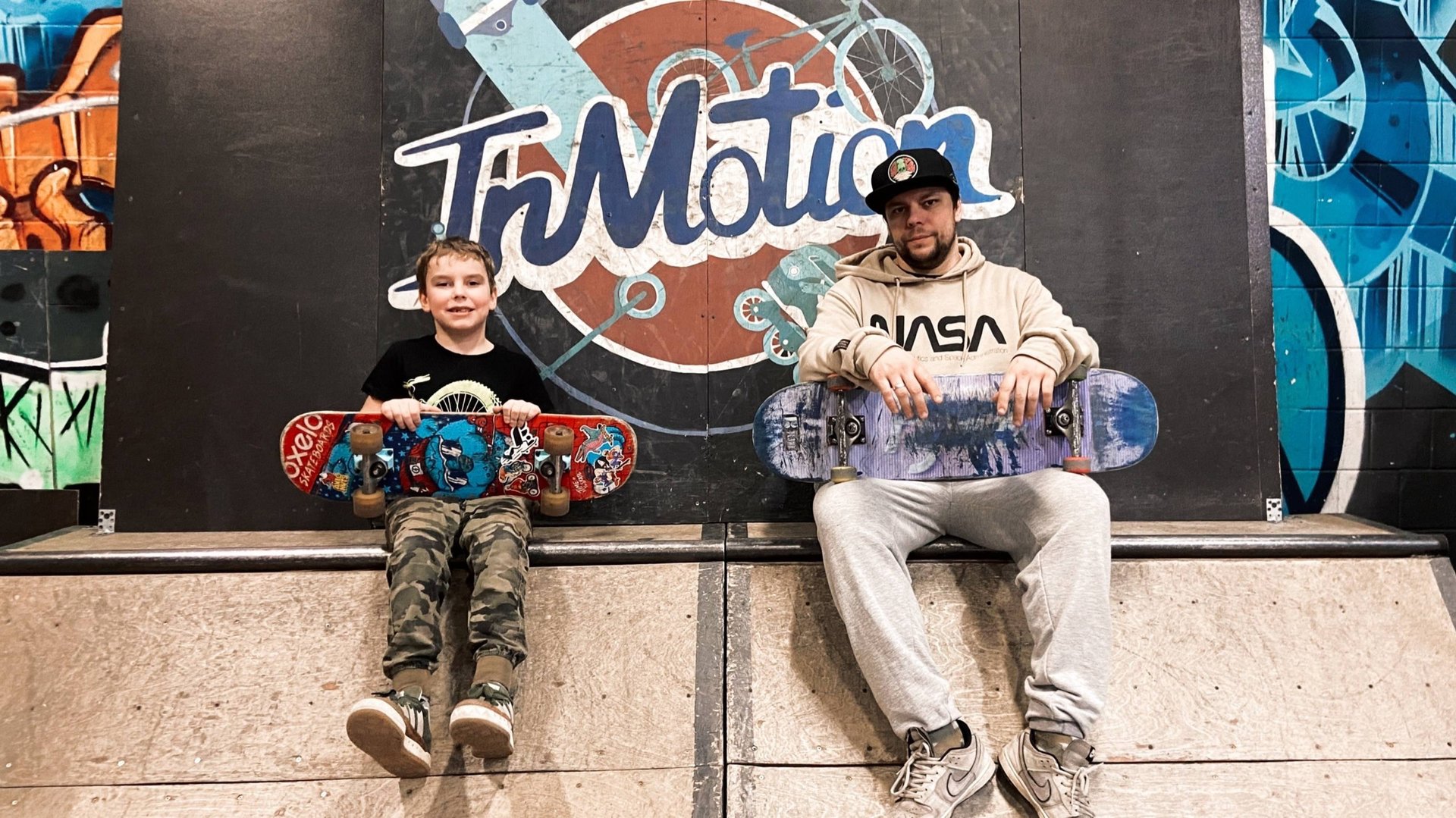 "МОТЯ НА СКЕЙТБОРДЕ" выпуск #2: Скейтпарк "Инмоушн" (InMotion) смотреть онлайн