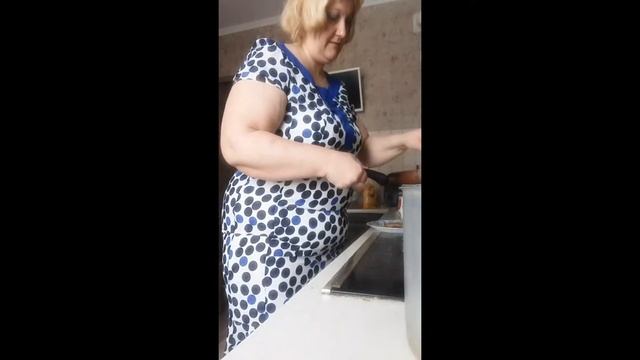 Дора Люкс готовит блинчики на воде. Экономно и вкусно #доралюкс #экономно #вкусно #прямойэфир смотреть онлайн