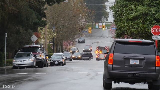 *HORN* [West Vancouver] Engine 1 Responding x2 Siren & Lights смотреть онлайн