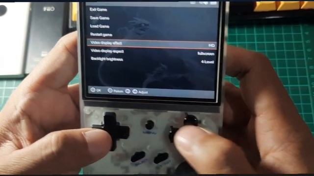 Anbernic RG35XX Review And Stock OS Overview