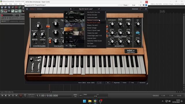 Mini -V4 by Arturia (No Talking) смотреть онлайн
