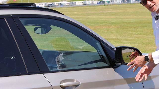 BMW IX3 Carbon Spiegelkappen Monteren