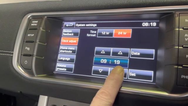 Range Rover Evoque Clock Settings how to change the time and date in the radio and dashboard смотреть онлайн