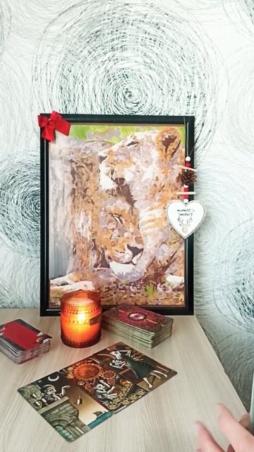 ЧТО ПРОИСХОДИТ У ВАШЕЙ СОПЕРНИЦЫ. ТАРО ОНЛАЙН. смотреть онлайн