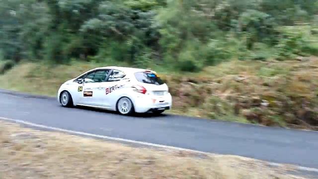Adrian Chávez - Peugeot 208 R2 // Shakedown Rallye Ourense 2016 смотреть онлайн