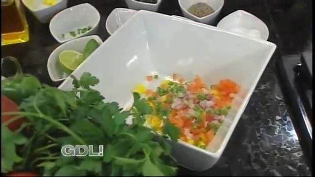 The Brown chef's chili spiced shrimp, toasted cumin banana mango salsa смотреть онлайн