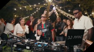 Хип-Хоп Вечеринка в стиле Афро Бит & Афро Ритм в парке Парижа. Hip-hop Afrobeat & Rhythm Party Beat