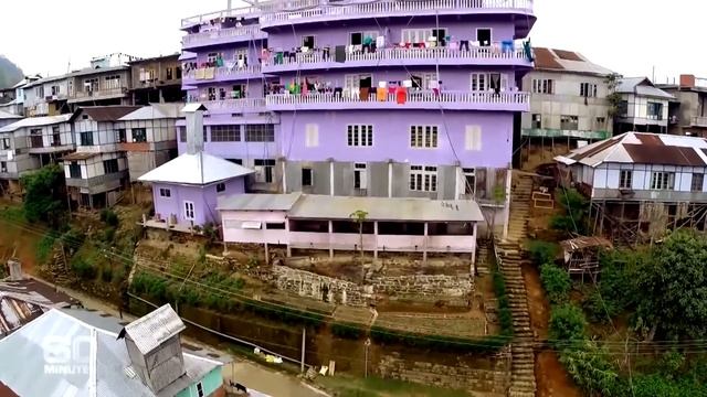 10 Most BIZARRE Families In The World смотреть онлайн
