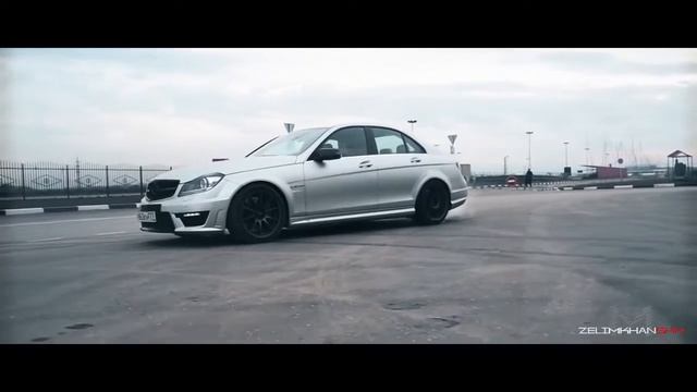 Touch It Remix смотреть онлайн