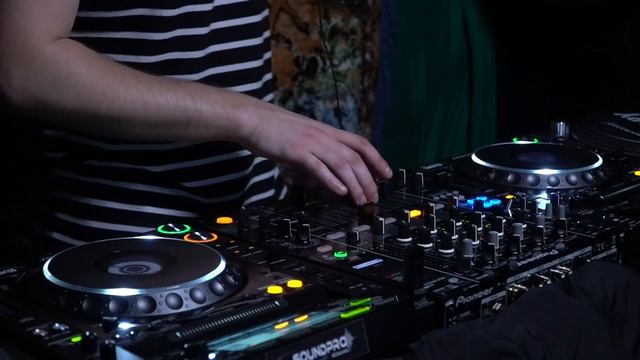 Rares Romanov @ Therapy Room#49 смотреть онлайн
