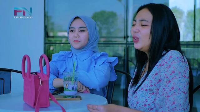 DUDA KAYA PEMILIK HOTEL SENILAI 725 MILYAR IKHLAS MELAMAR PENGASUH ANAKNYA SENDIRI ! TERNYATA... смотреть онлайн